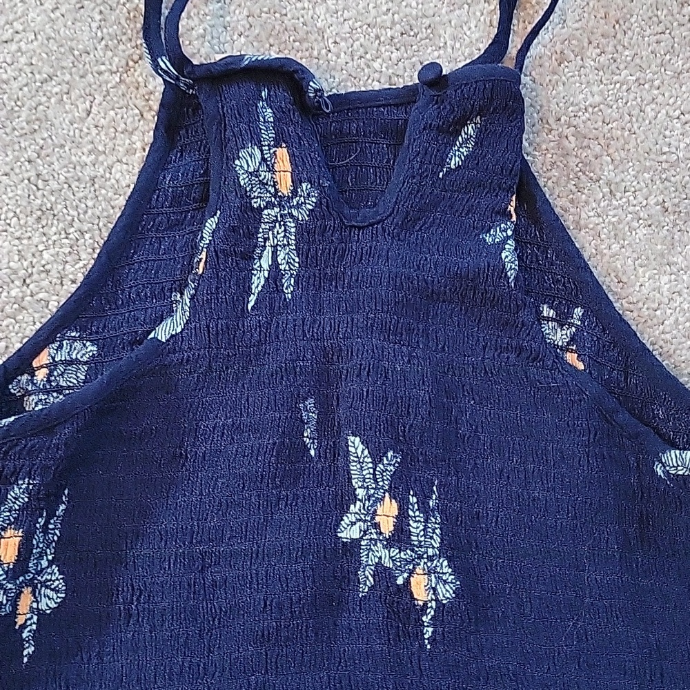 Dress - Picture 3 of 5